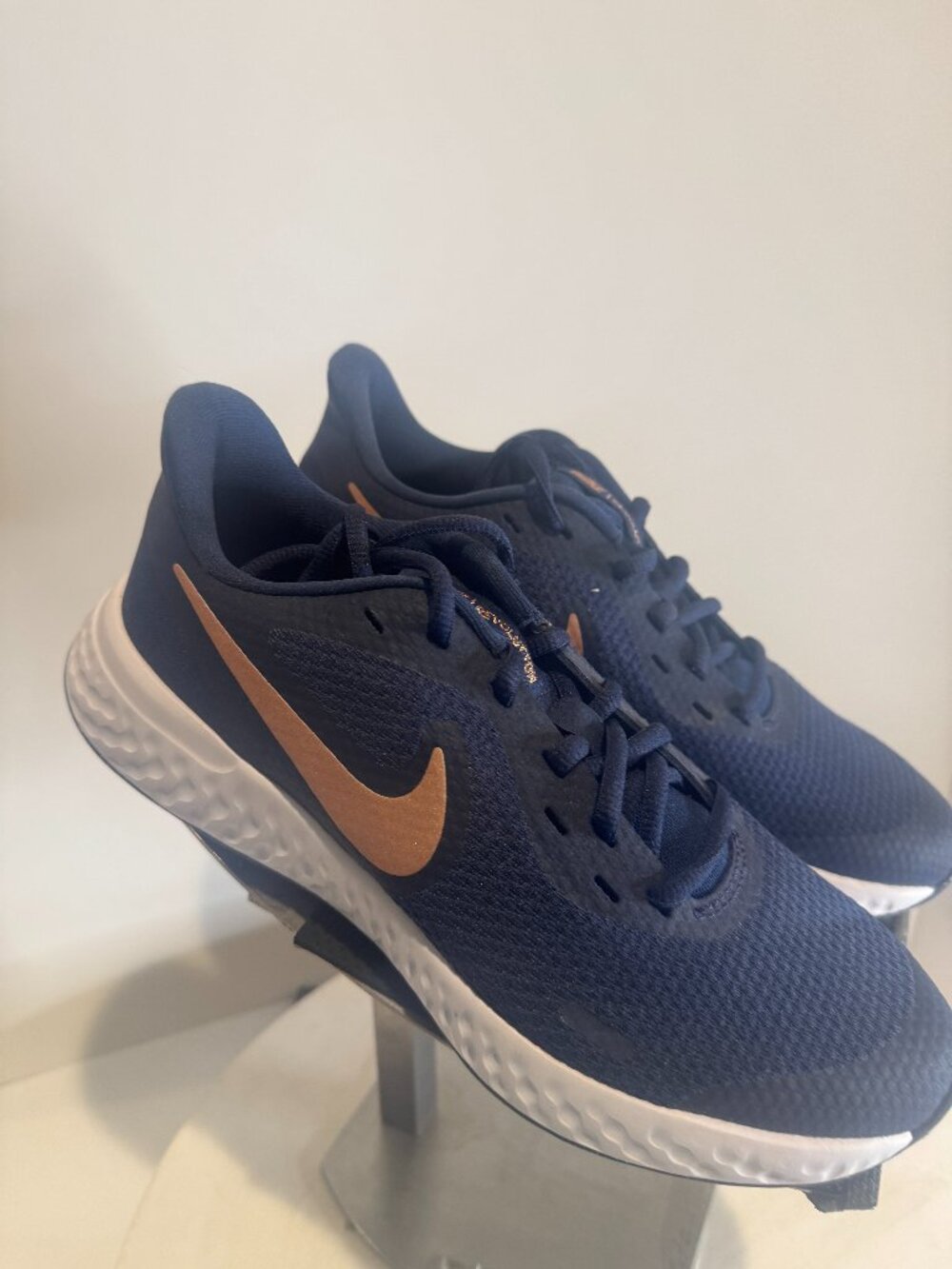 Nike Bq5671-400 big Kid boys Sneakers youth size 6 brand new